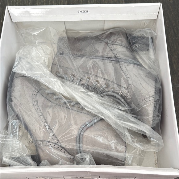 Elegant Pewter Lace-Up Ankle Boots - Picture 12 of 13